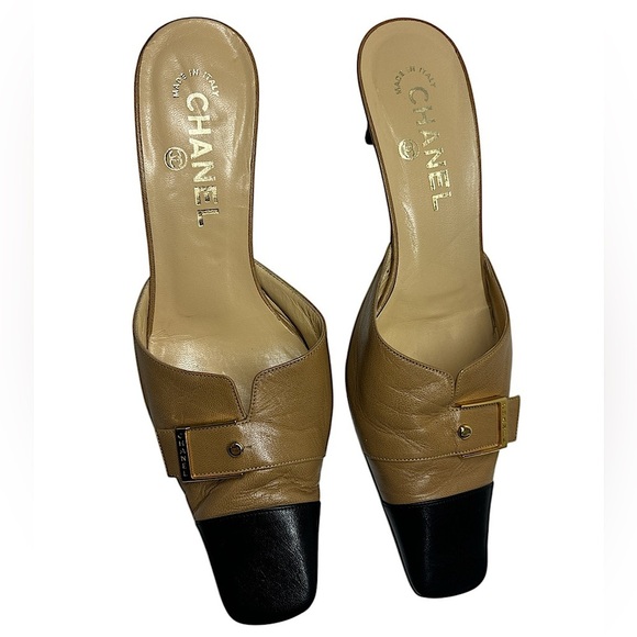 Classic Vintage Chanel Mules - Picture 3 of 13